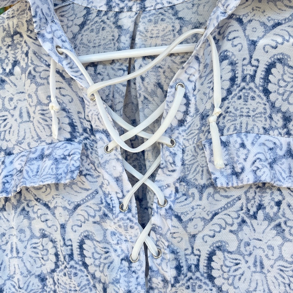 BD Collection Lace-up Paisley Shirt Size M - Picture 3 of 6